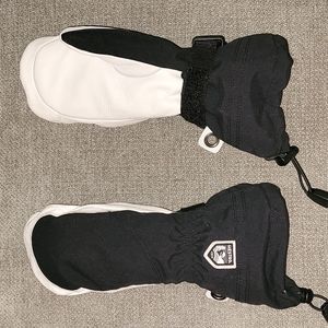 Hestra snow gloves